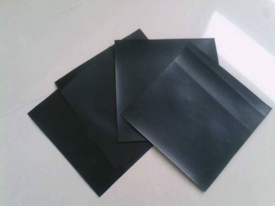 HDPE土工膜和LDPE土工膜的生產(chǎn)工藝及標(biāo)準(zhǔn)定義
